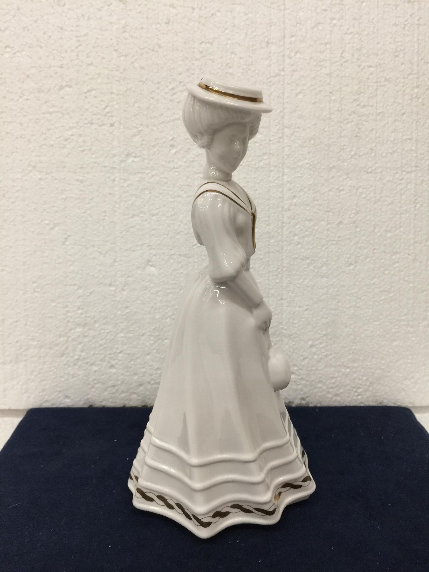 A SPODE FIGURINE "LILY" BY PAULINE SHONE IN GLOSS - 24CM (H) - Image 3 of 7