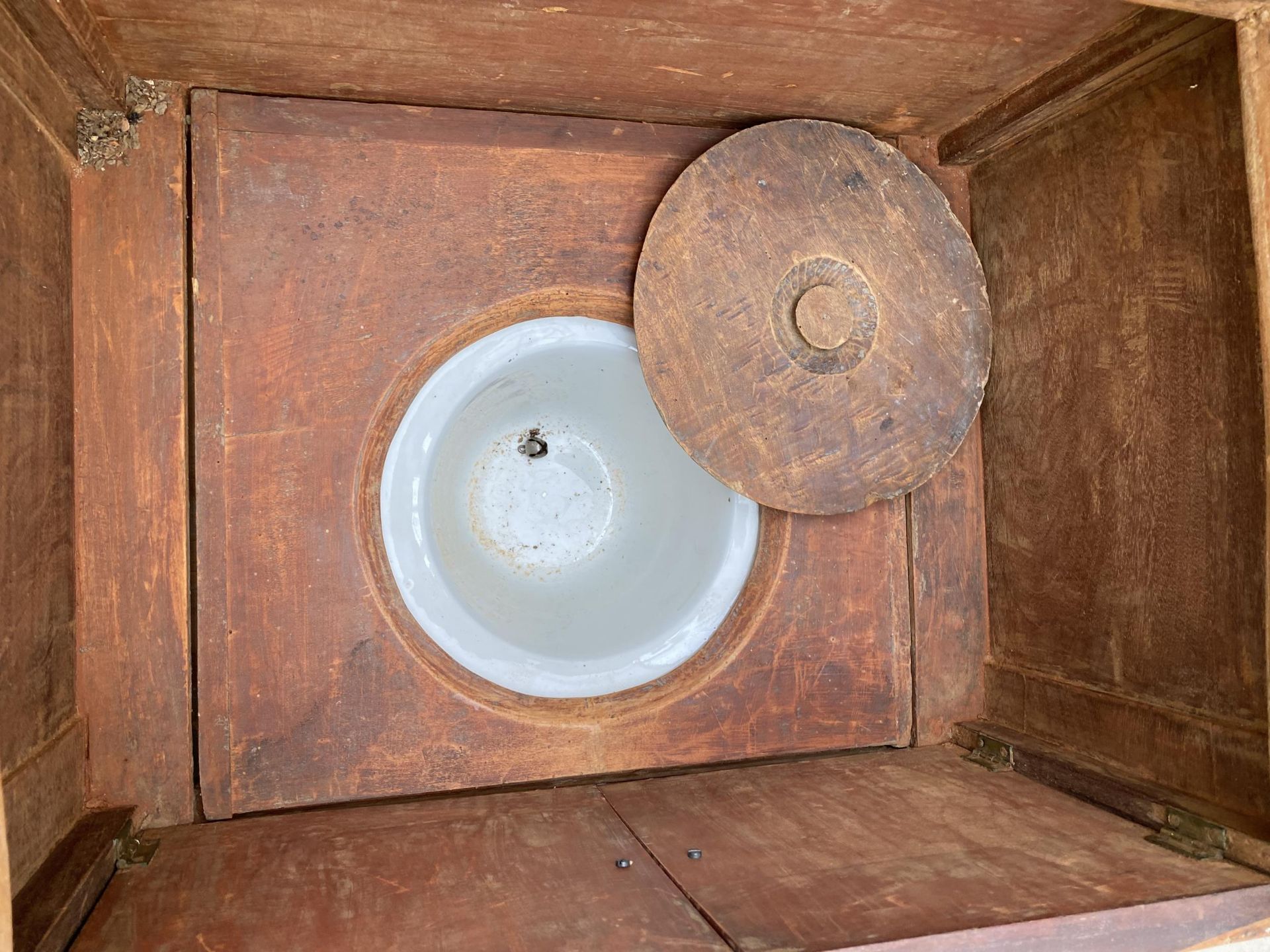 AN EDWARDIAN TWO DRAWER FILING CABINET AND VICTORIAN COMMODE - Image 5 of 5