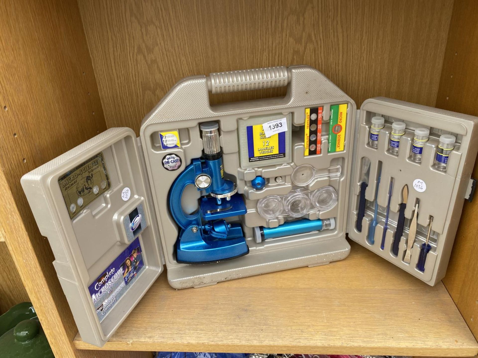 A COMPLETE MICROSCOPE SET
