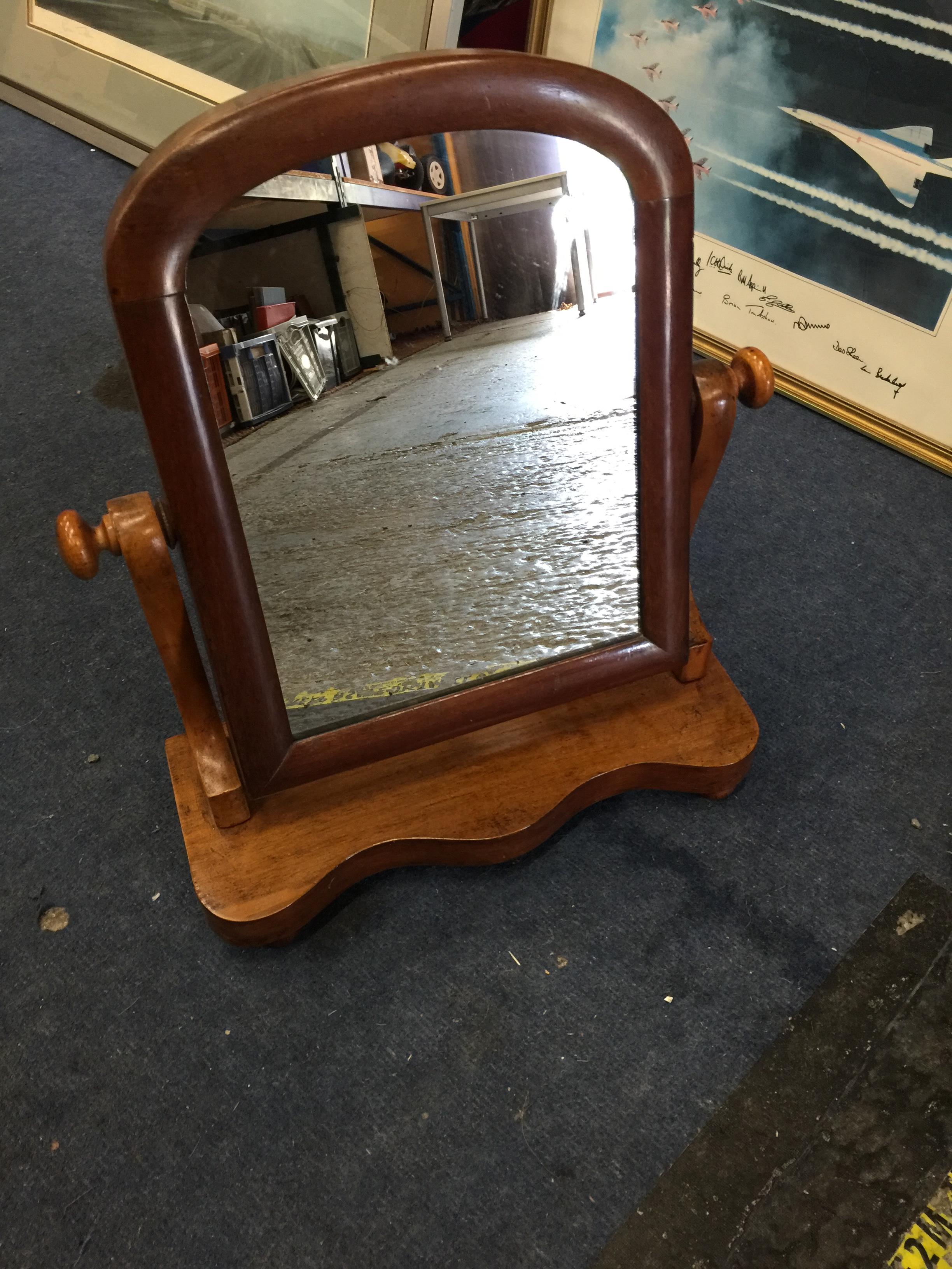 A MAHOGANY FRAMED TOILET MIRROR HEIGHT 43CM, WIDTH 35.5CM - Image 5 of 12