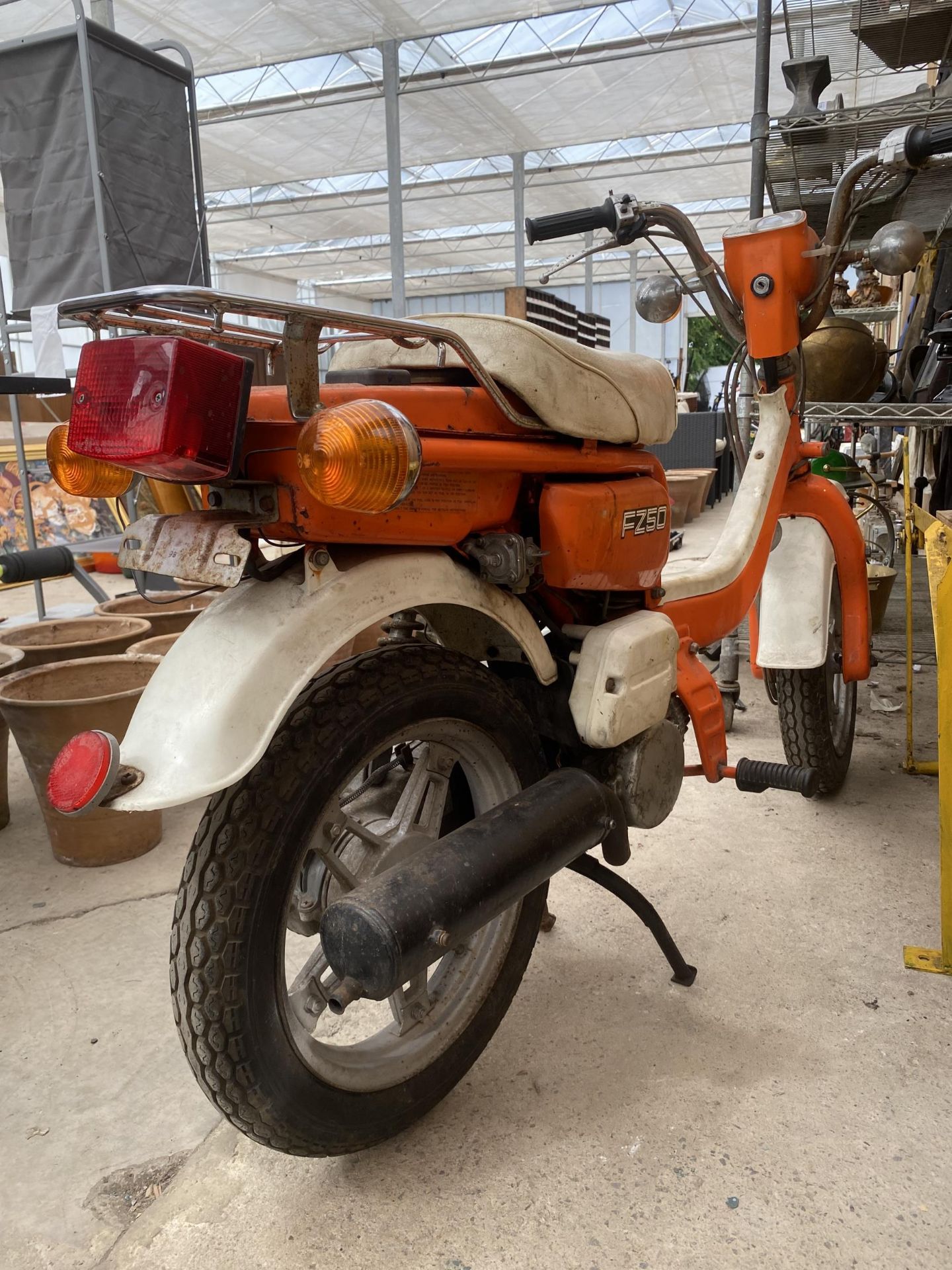 A FZ50 SUZUKI WITH LOG BOOK AND KEY,MILEAGE 611 MILES, REGISTRATION WNA 608X TO INCLUDE A HAND - Image 5 of 15