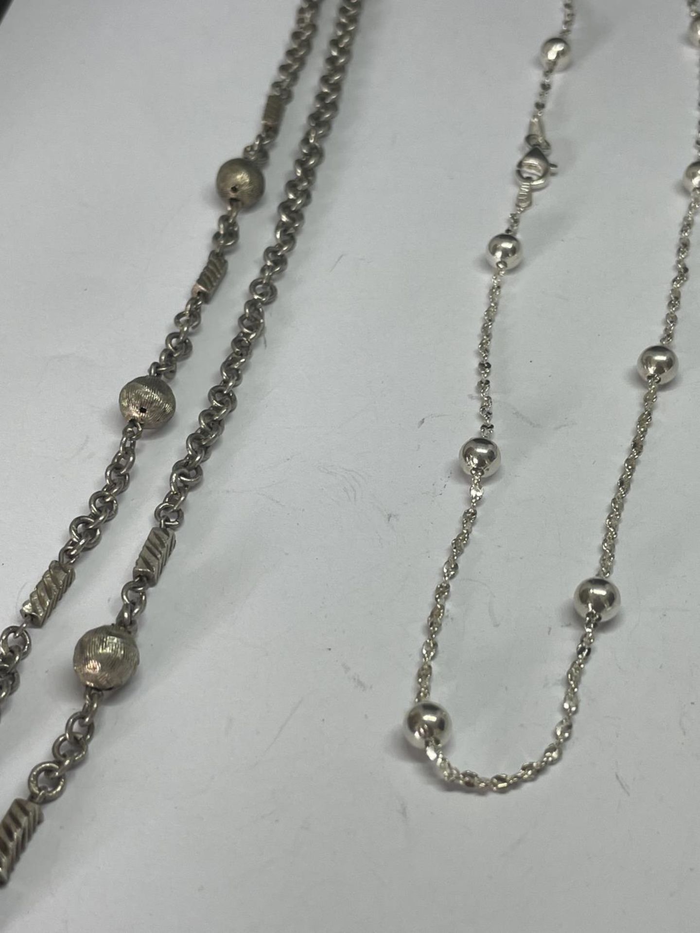 FOUR SILVER NECKLACES WITH BALL DESIGN - Image 5 of 5