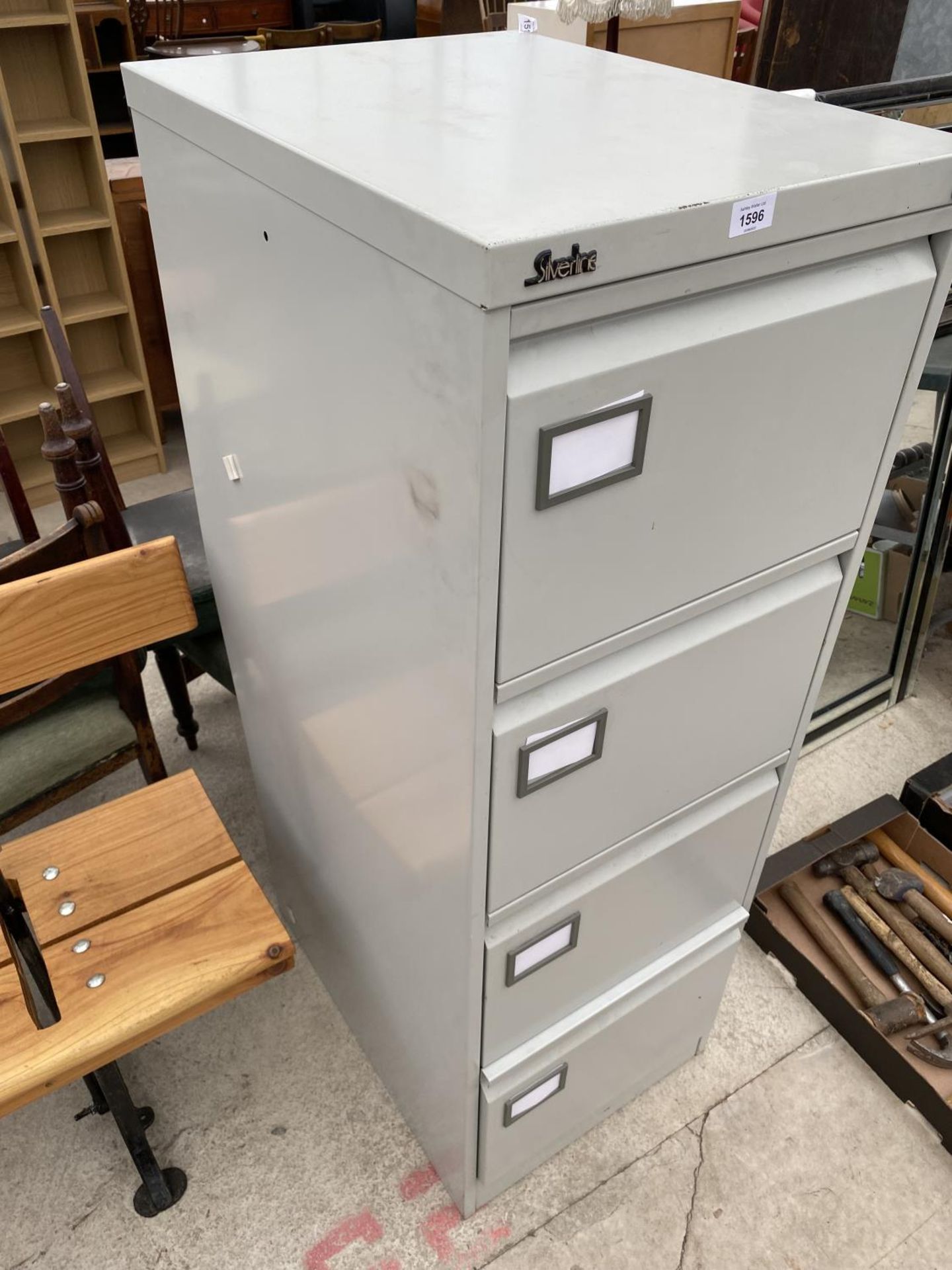 A SILVERLINE FOUR DRAWER FILING CABINET WITH KEY - Image 2 of 3