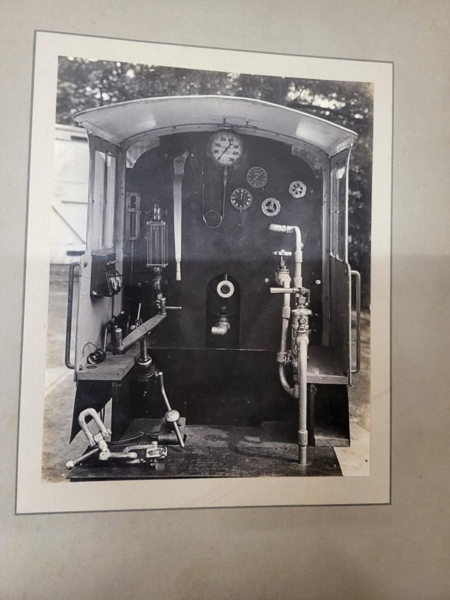 A RAILWAY LOCOMOTIVE AND TENDER - BLUE PACIFIC, WITH CAST ALLOY NAME PLATES - 15 INCH GAUGE, FOR - Image 31 of 37