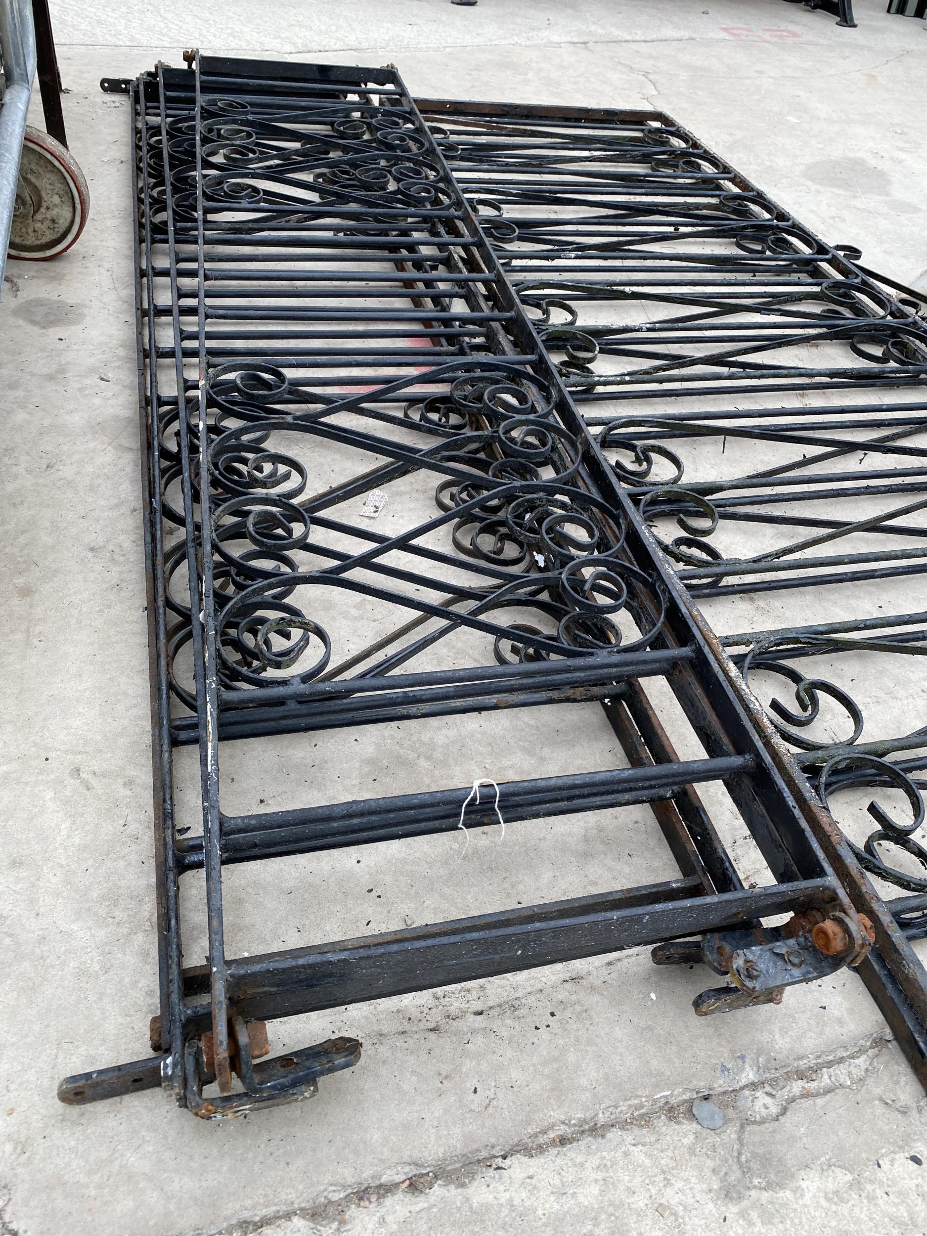 SIX SECTIONS OF DECORATIVE METAL RAILINGS - Image 2 of 3