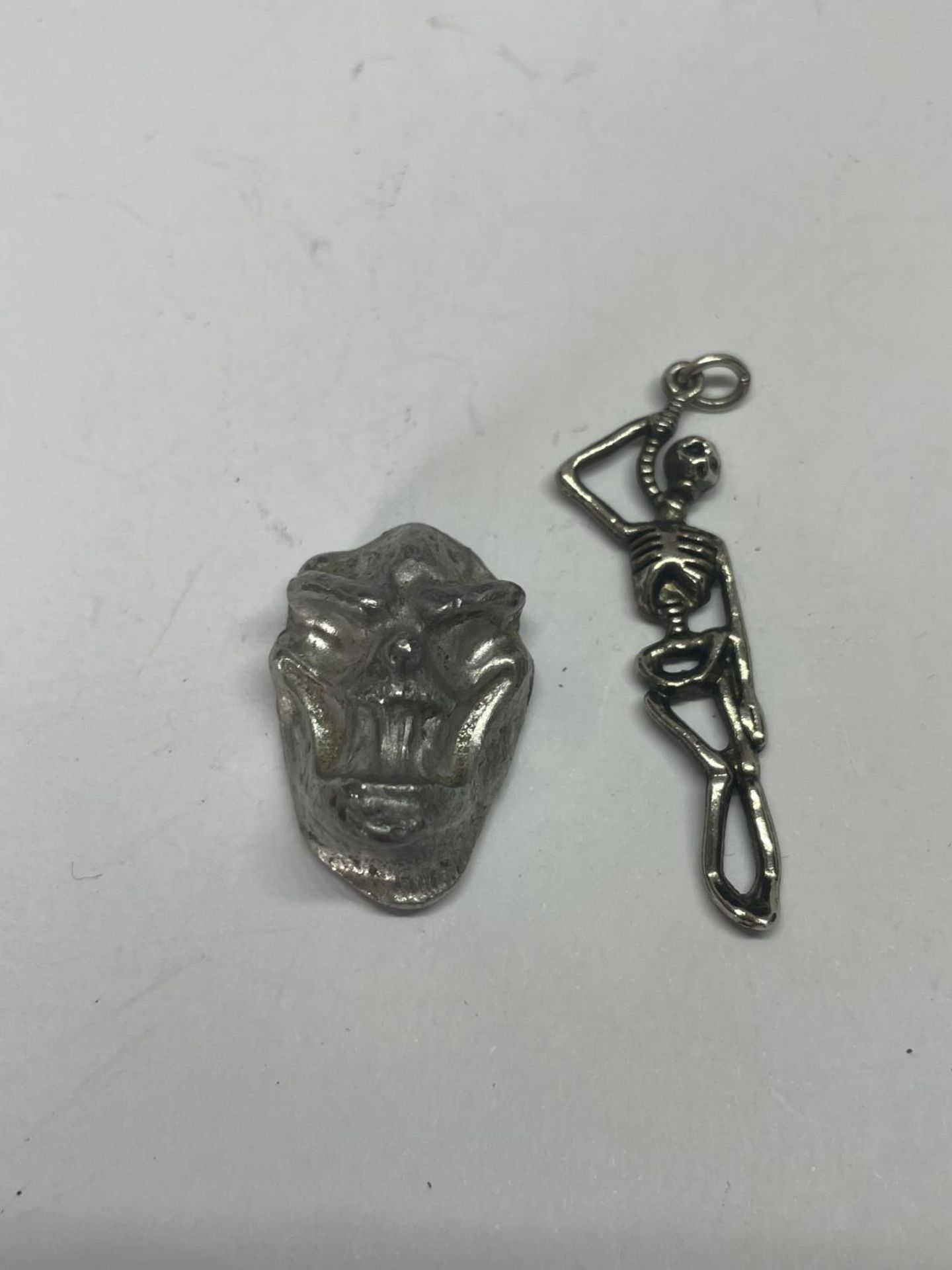 A SILVER SKULL AND SKELETON - Image 3 of 3