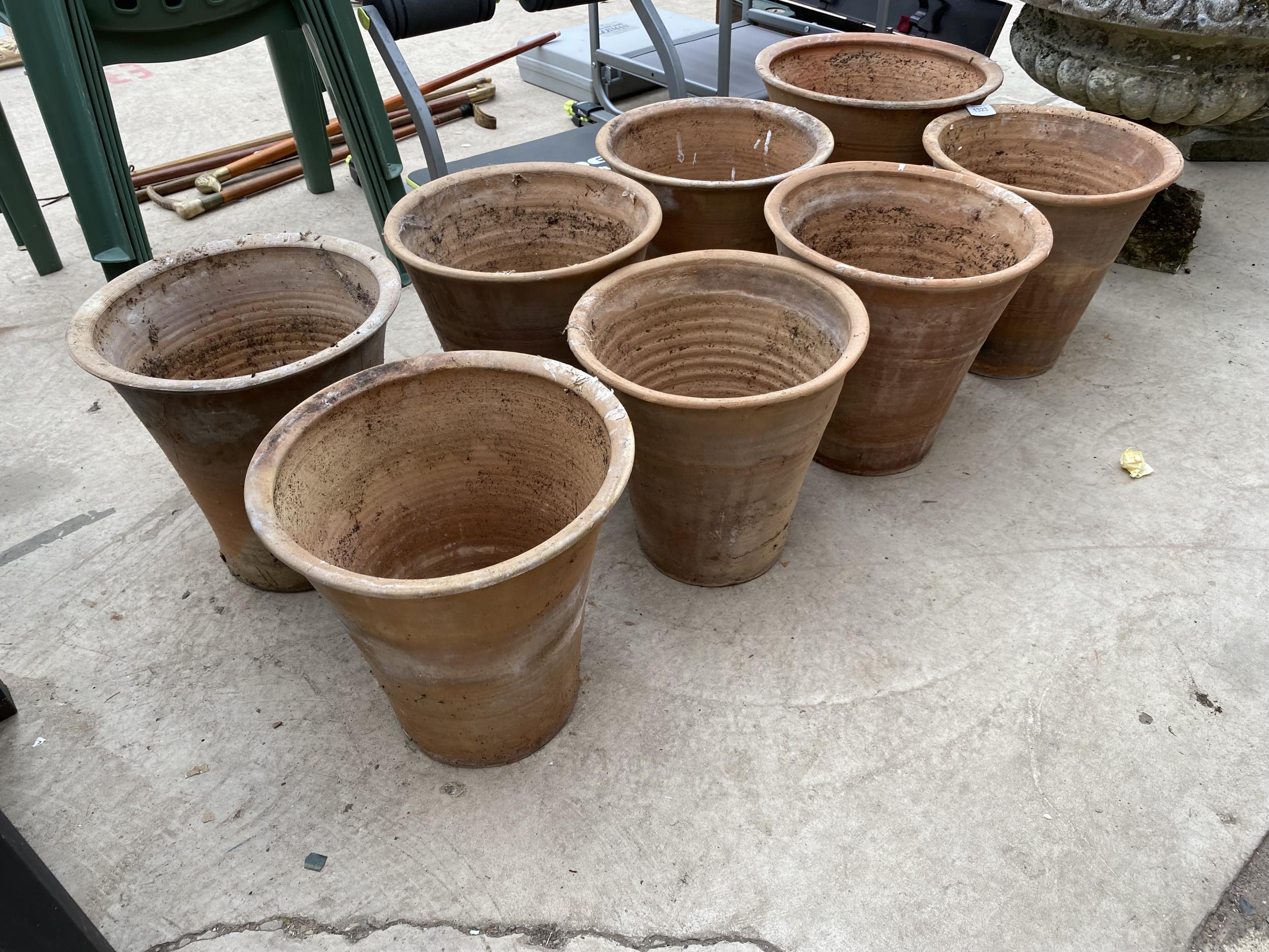 A COLLECTION OF EIGHT LARGE TERRACOTTA GARDEN POTS - Image 2 of 4