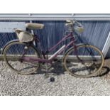 A VINTAGE LADIES RALEIGH BIKE