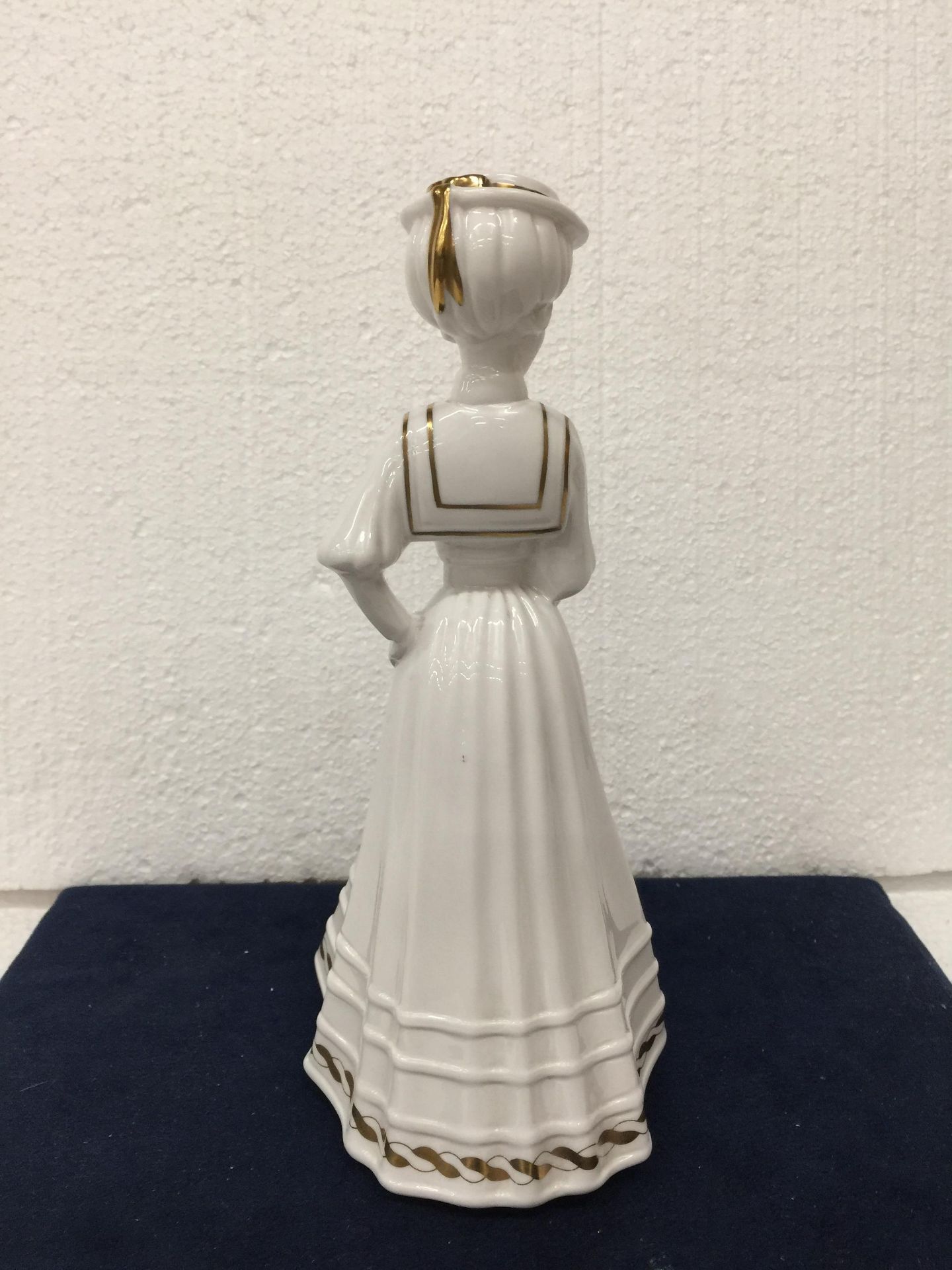 A SPODE FIGURINE "LILY" BY PAULINE SHONE IN GLOSS - 24CM (H) - Image 5 of 7
