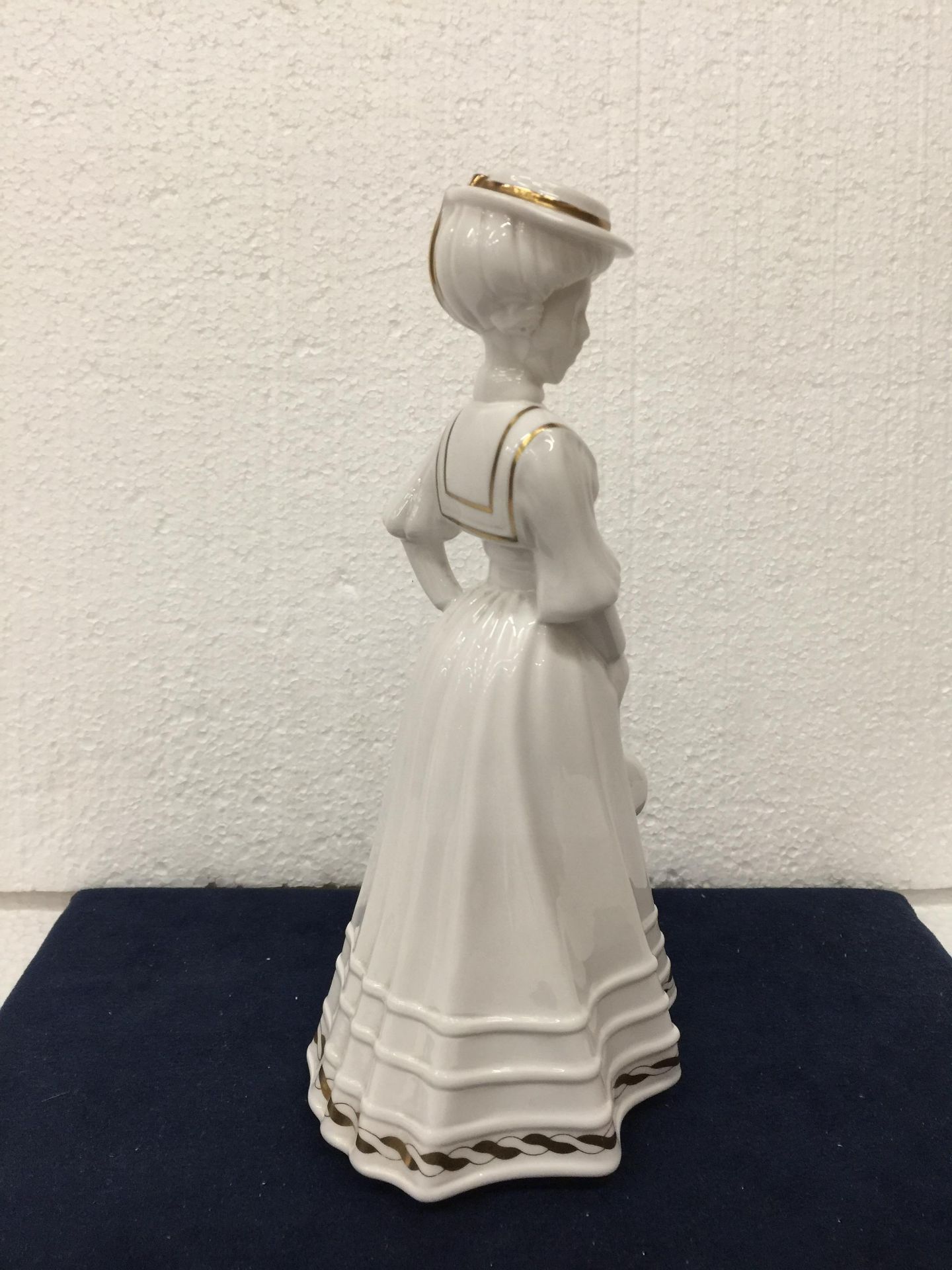 A SPODE FIGURINE "LILY" BY PAULINE SHONE IN GLOSS - 24CM (H) - Image 4 of 7