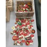 A LARGE QUANTITY OF MANCHESTER UNITED BADGES TO INCLUDE PLAYERS SHIRT NUMBERS AND NAMES, MANAGERS,