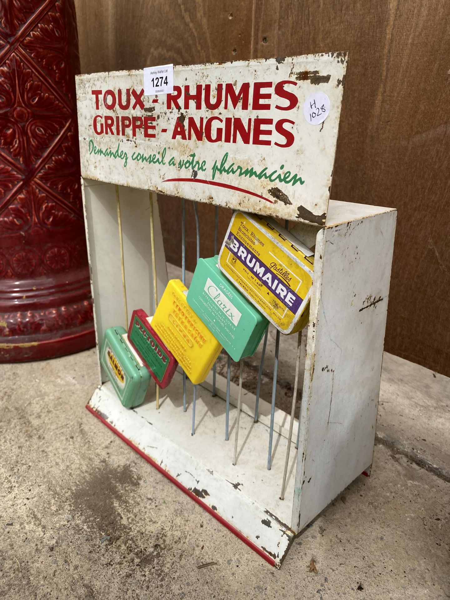 A VINTAGE CONTINENTAL 'TOUX RHUMES' ADVERTISEMENT SHOP - Image 2 of 4