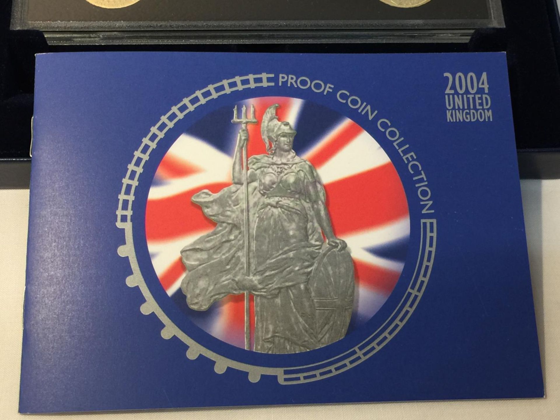A UNITED KINGDOM ROYAL MINT 2004 COIN SET, WITH COA - Image 3 of 4