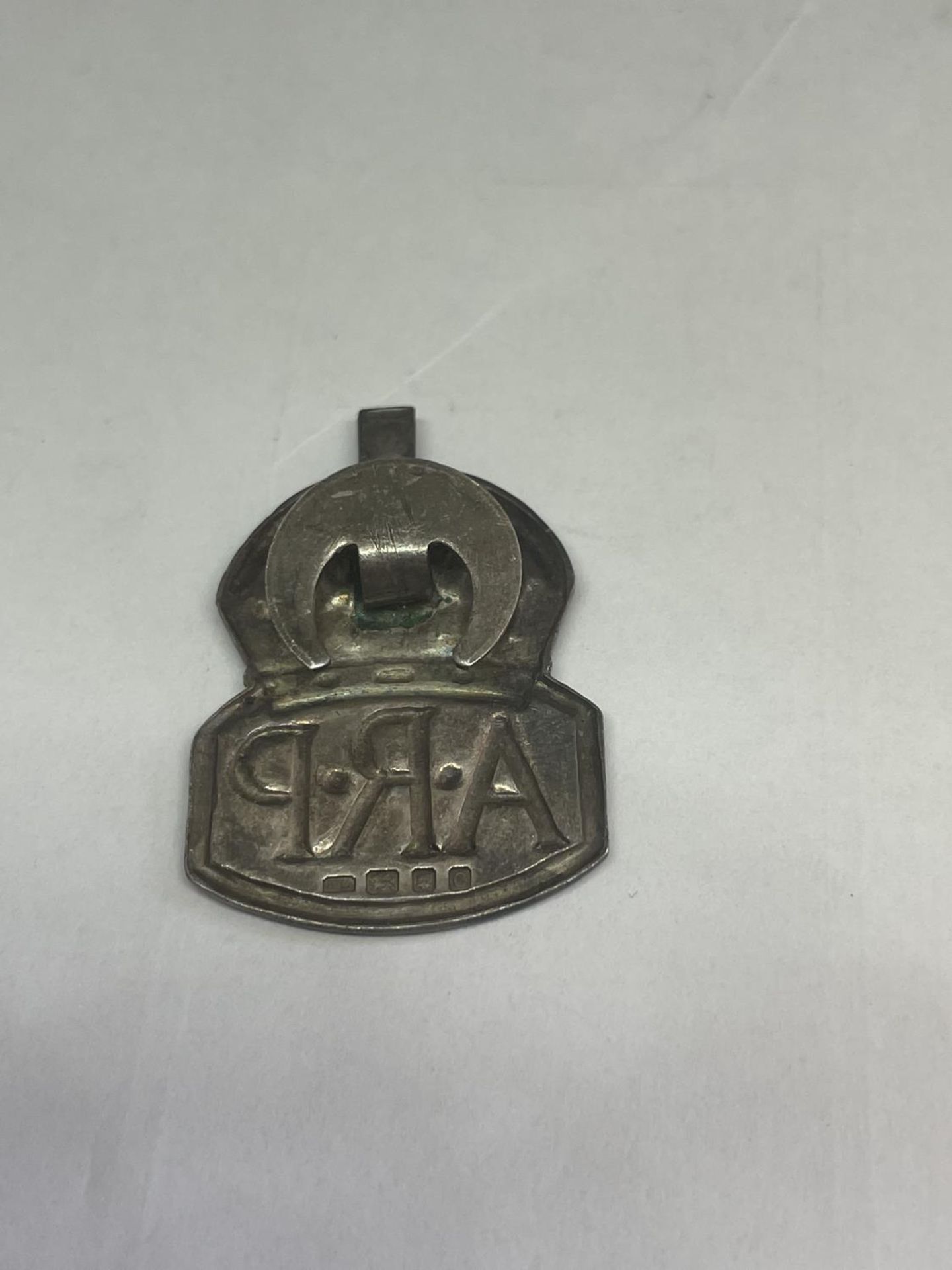 A SILVER WW2 A.R.P. BADGE - Image 2 of 2