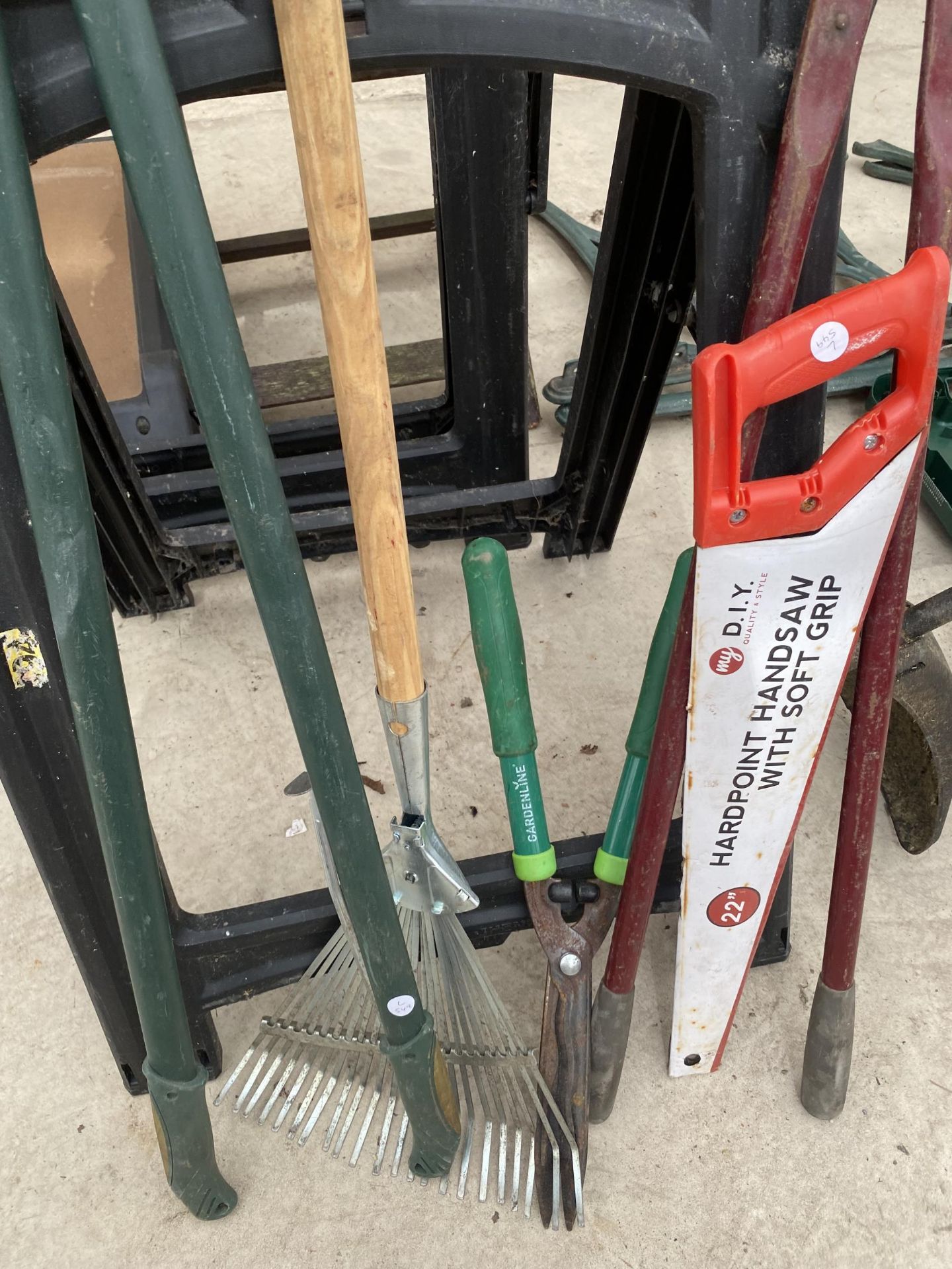 A PAIR OF FOLDING SAW BENCHES AND AN ASSORTMENT OF GARDEN TOOLS TO INCLUDE A RAKE AND SHEARS ETC - Image 3 of 3