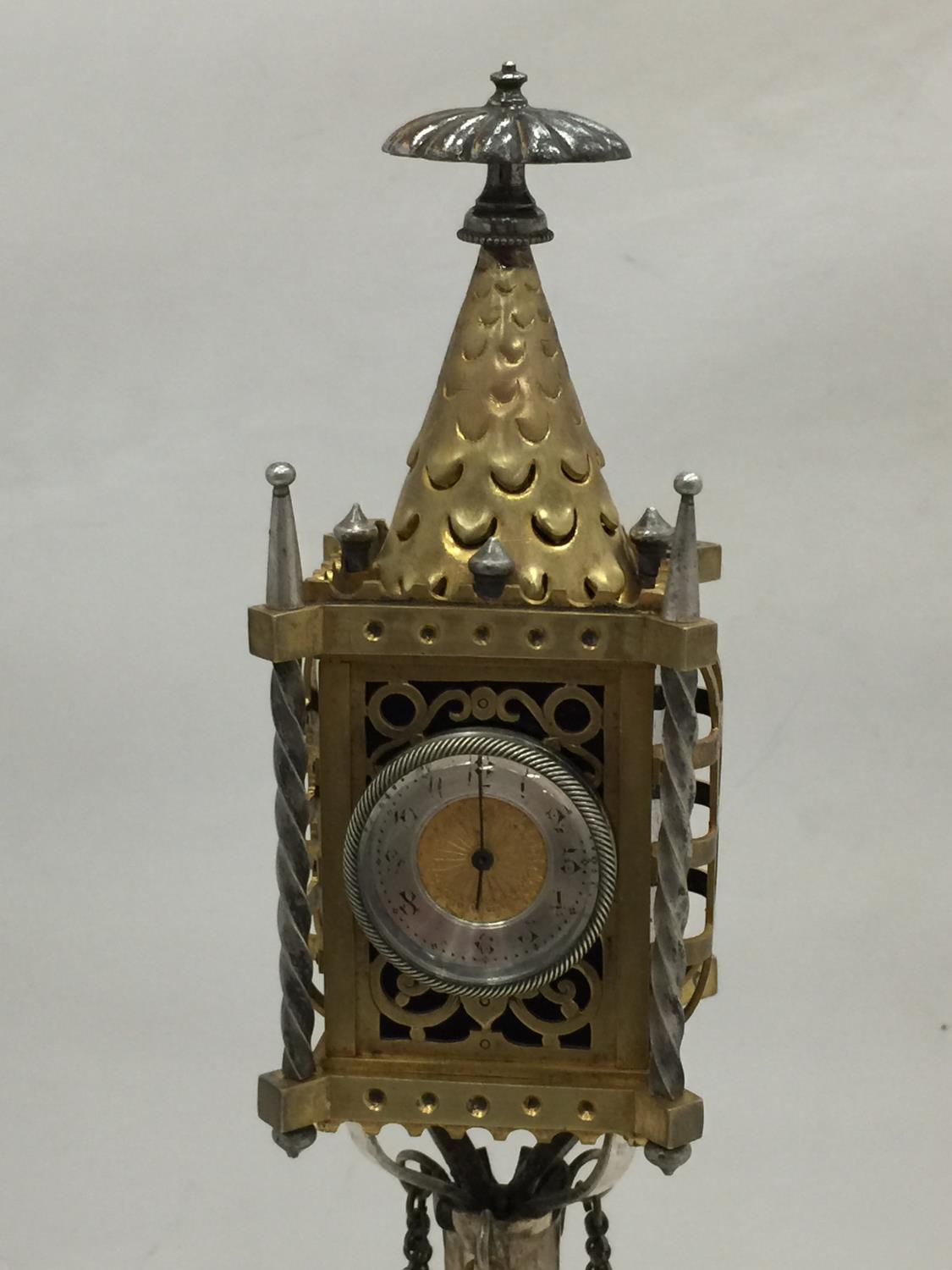AN ORNATE FRENCH MANTLE CLOCK H: 40CM - Image 2 of 8