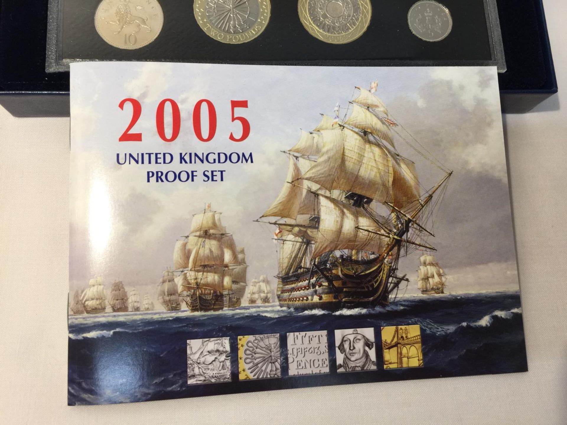 A UNITED KINGDOM ROYAL MINT 2005 COIN SET, WITH COA - Image 3 of 4