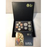 A UNITED KINGDOM ROYAL MINT 2009 COIN SET WITH KEW GARDENS 50p, WITH COA