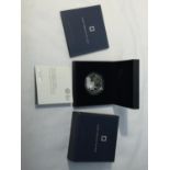 A UNITED KINGDOM ROYAL MINT 2017 “THE SAPPHIRE JUBILEE” SILVER PROOF £5 COIN, WITH COA