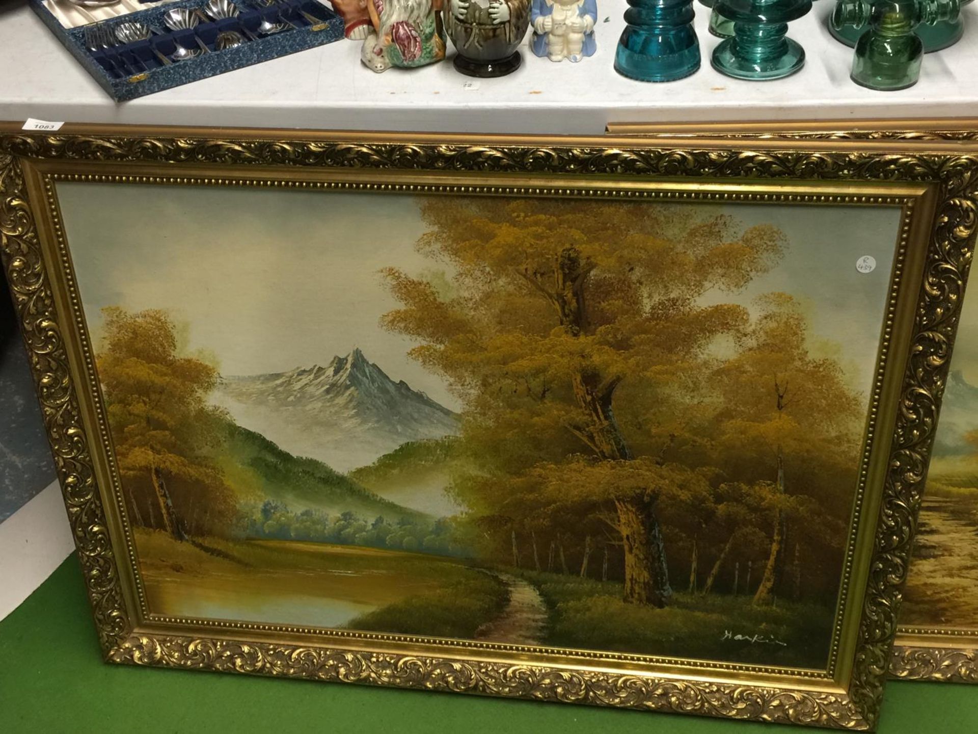 A PAIR OF SCENIC OIL 'S ON BOARD IN GOLD ORNATE FRAMES BOTH SIGNED - 103 X 76 CM TO INCLUDE FRAME - Image 3 of 4