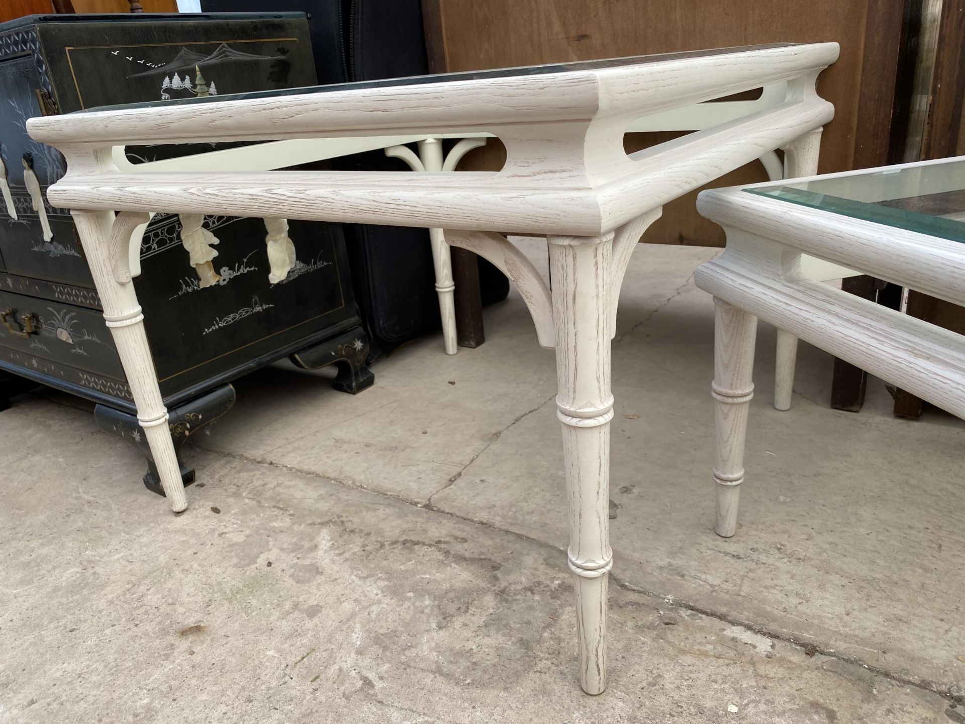 A MODERN LIMED LAMP TABLE, 27" SQUARE, WITH GLASS TOP AND PAIR OF MATCHING TRIANGULAR TABLES - Image 3 of 5