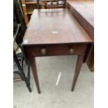 A 19TH CENTURY MAHOGANY PEMBROKE TABLE