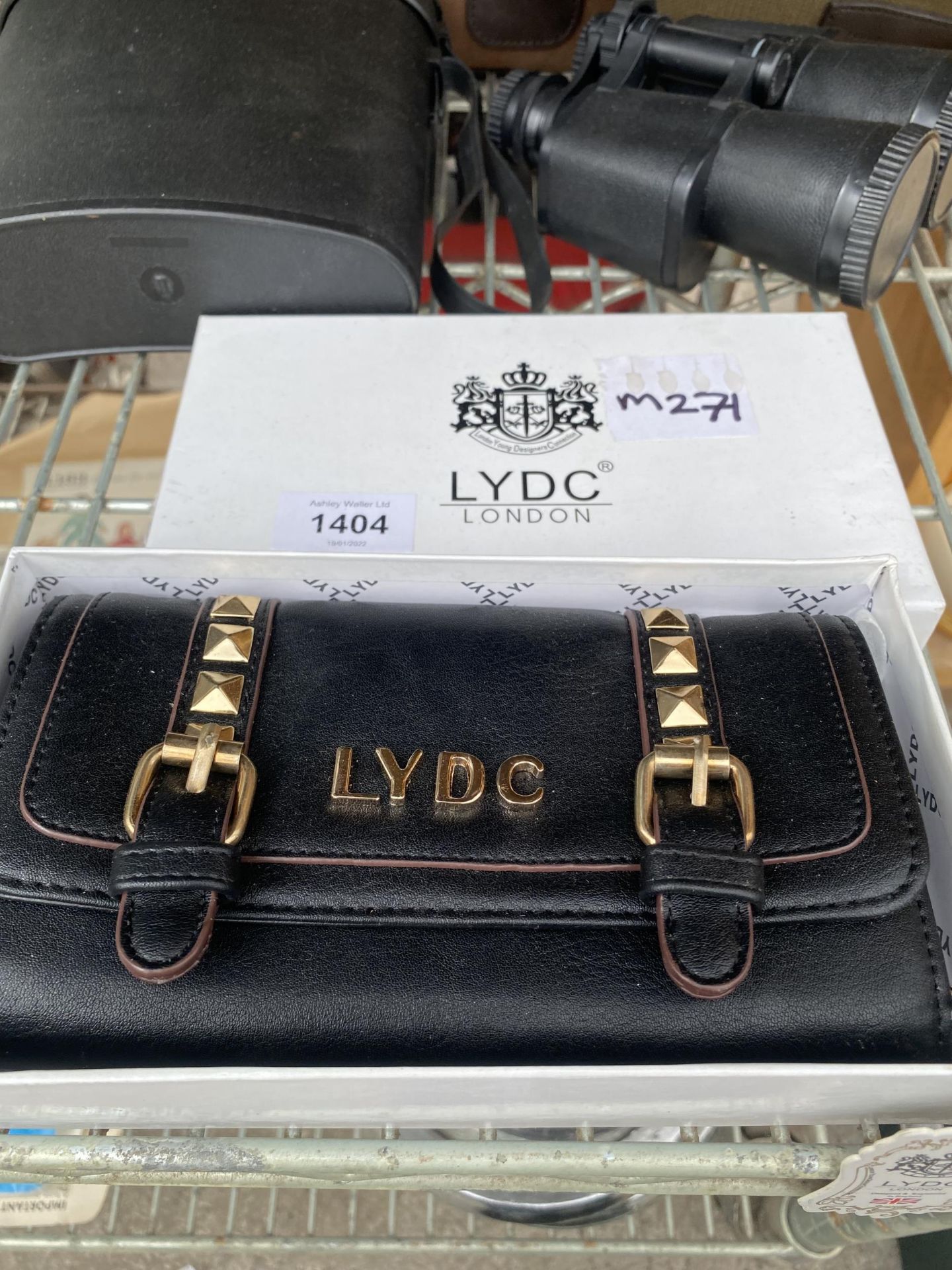 A BARBOUR CARRY CASE, BINOCULARS AND AN LYDC LONDON PURSE - Image 2 of 4