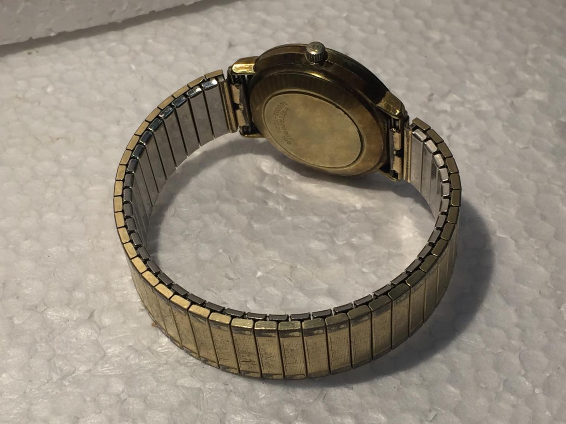 A VINTAGE OMEGA AUTOMATIC DE VILLE WATCH POSSIBLY 9CT GOLD WRIST WATCH IN WORKING ORDER WHEN - Image 4 of 7