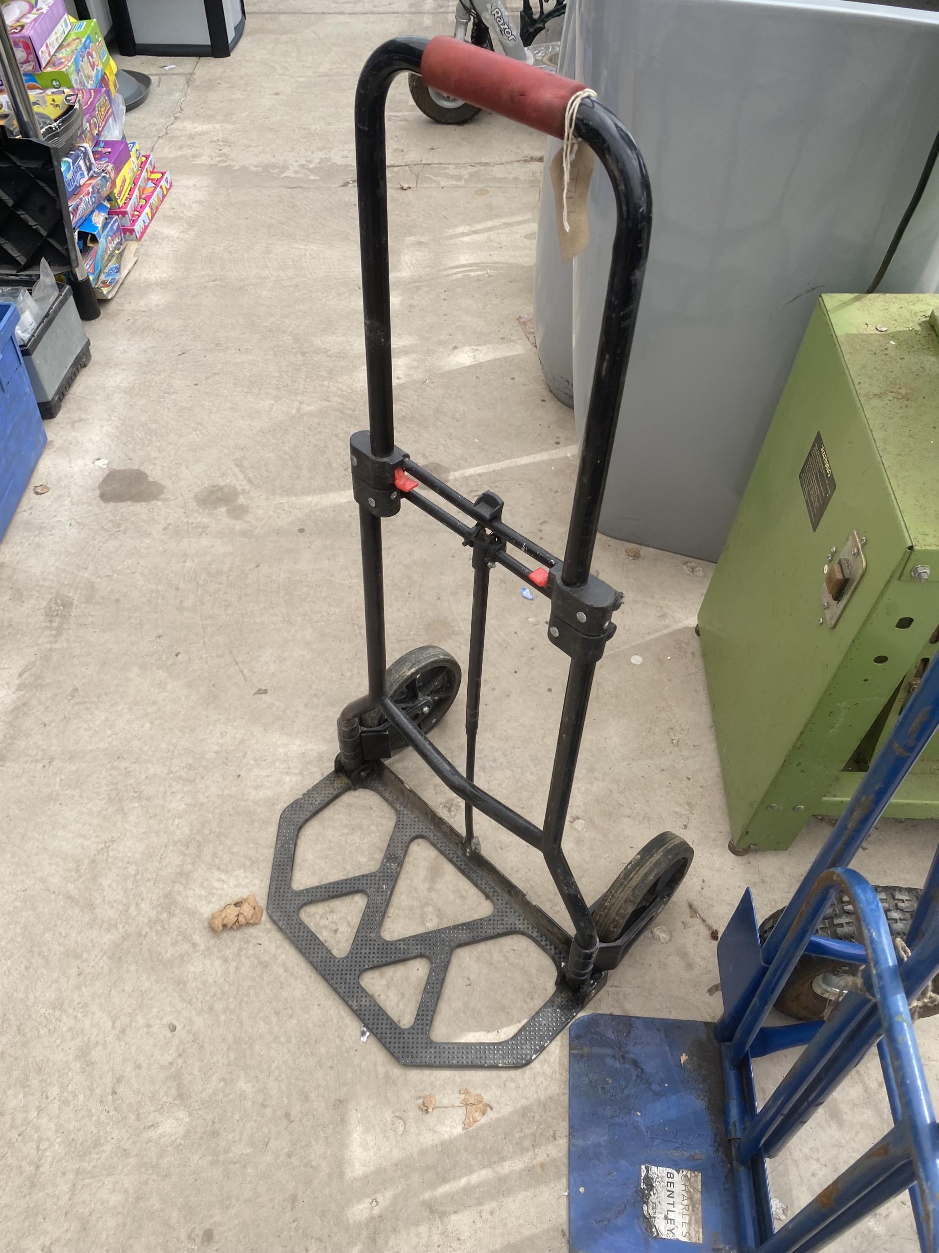 A FOLDING SACK TRUCK AND A FURTHER METAL SACK TRUCK - Image 2 of 3