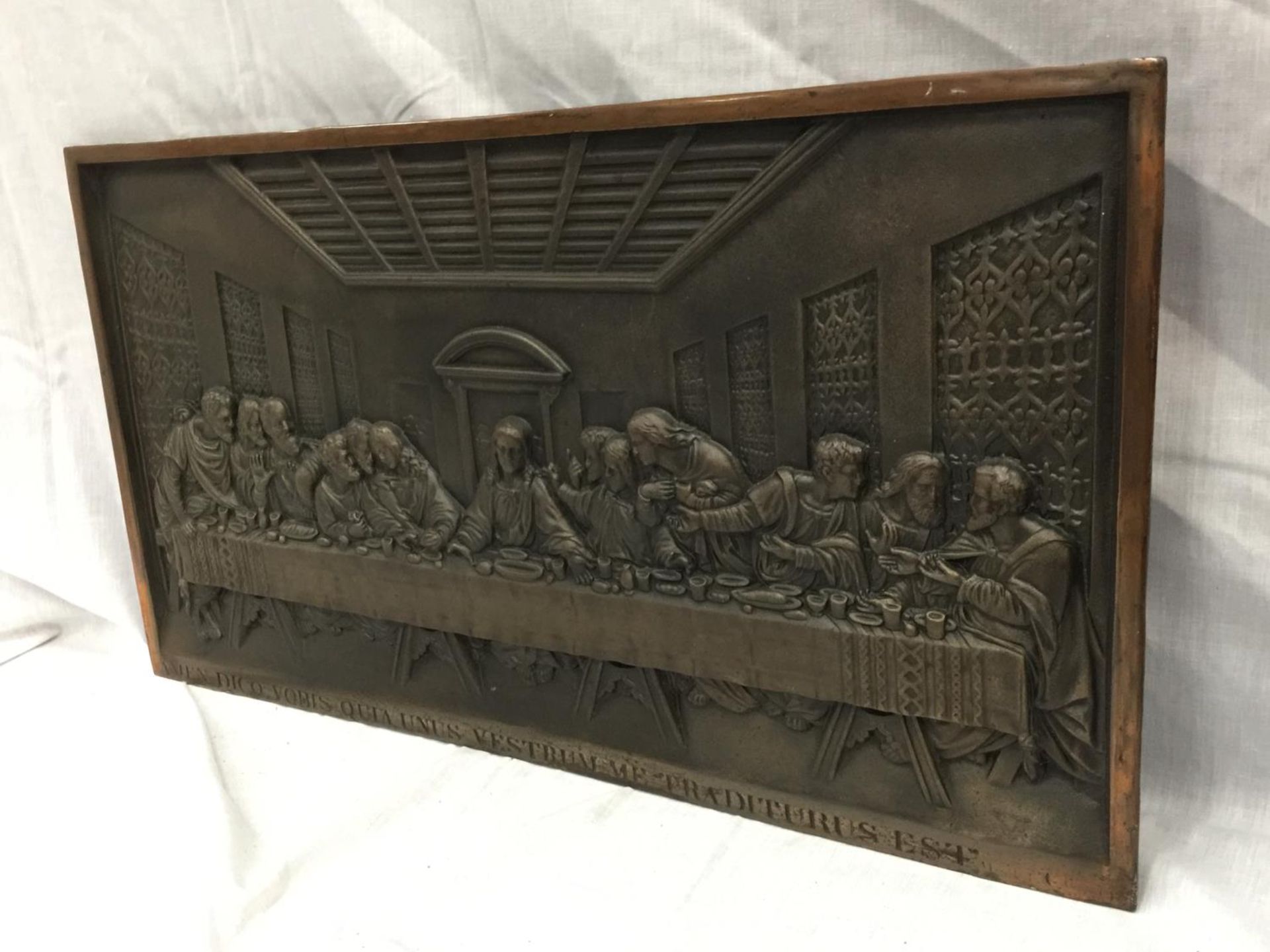 A HEAVY CAST IRON HANGING PLAQUE OF THE LAST SUPPER W: 67CM - Image 3 of 5