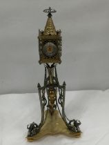 AN ORNATE FRENCH MANTLE CLOCK H: 40CM