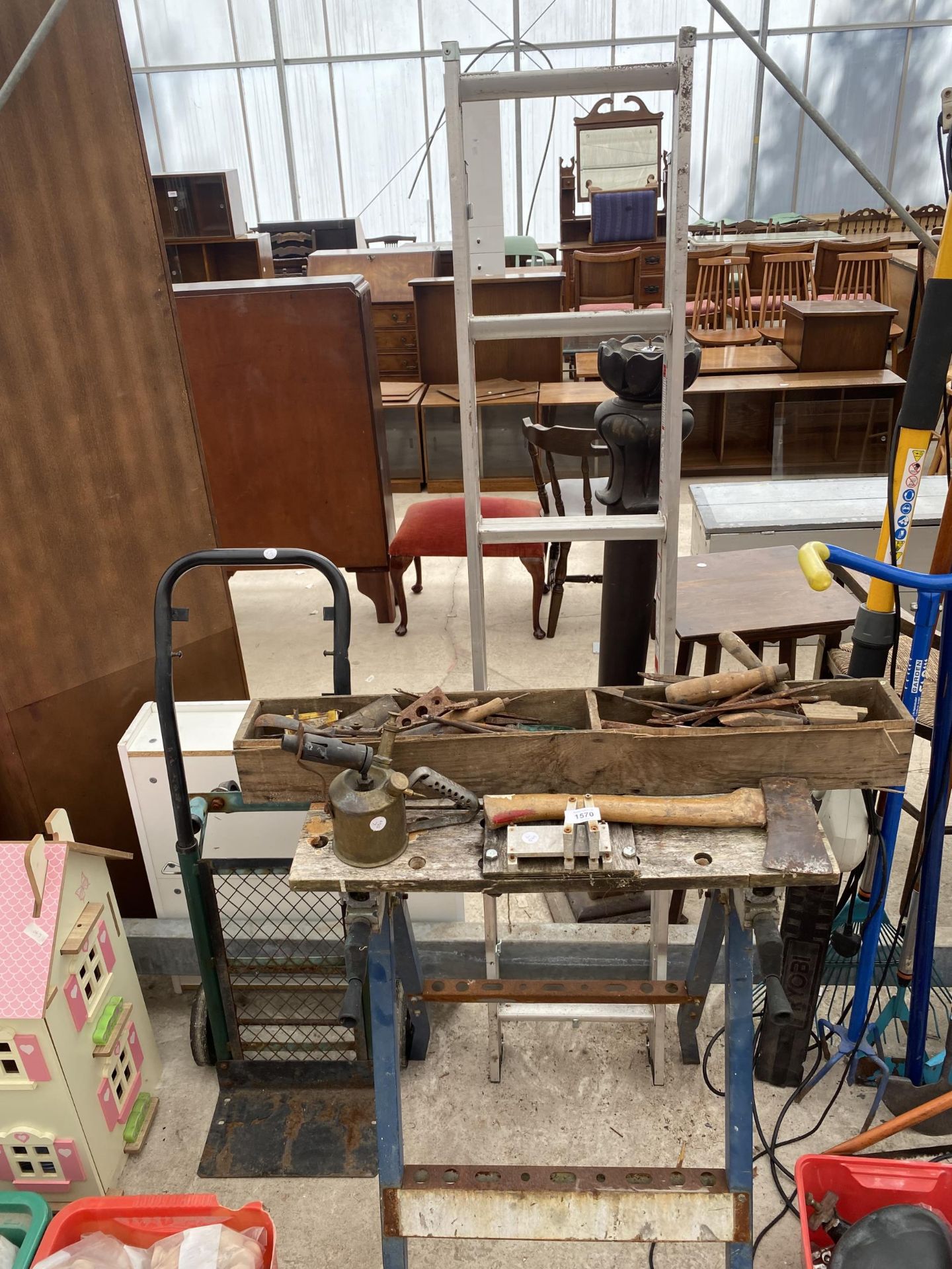 AN ASSORTMENT OF TOOLS TO INCLUDE A WORK BENCH, A SACK TRUCK AND A VINTAGE BLOW TORCH ETC