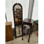 A MAHOGANY CHIPPENDALE STYLE TWO TIER JARDINIER STAND AND NARROW WALL MIRROR WITH ARCHED TOP, 50X13"