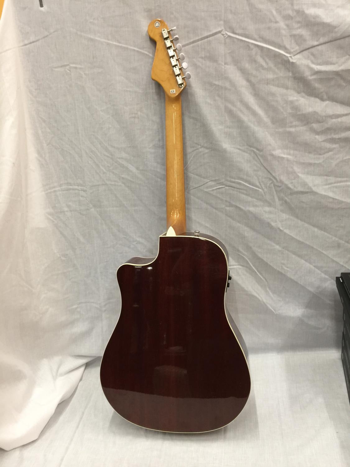 A FENDER REDONDO ELECTRIC ACOUSTIC CALIFORNIA SERIES GUITAR - Image 10 of 13