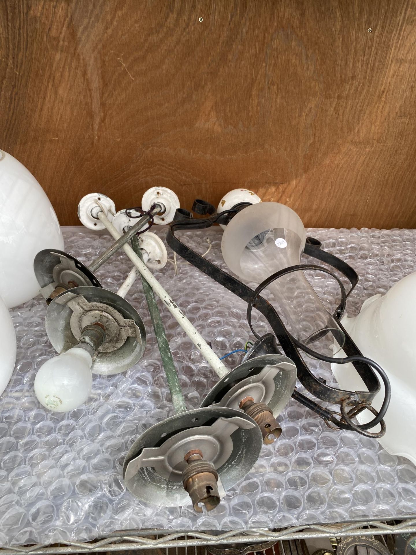 AN ASSORTMENT OF VINTAGE AND RETRO LIGHT FITTINGS AND GLASS SHADES - Image 2 of 5