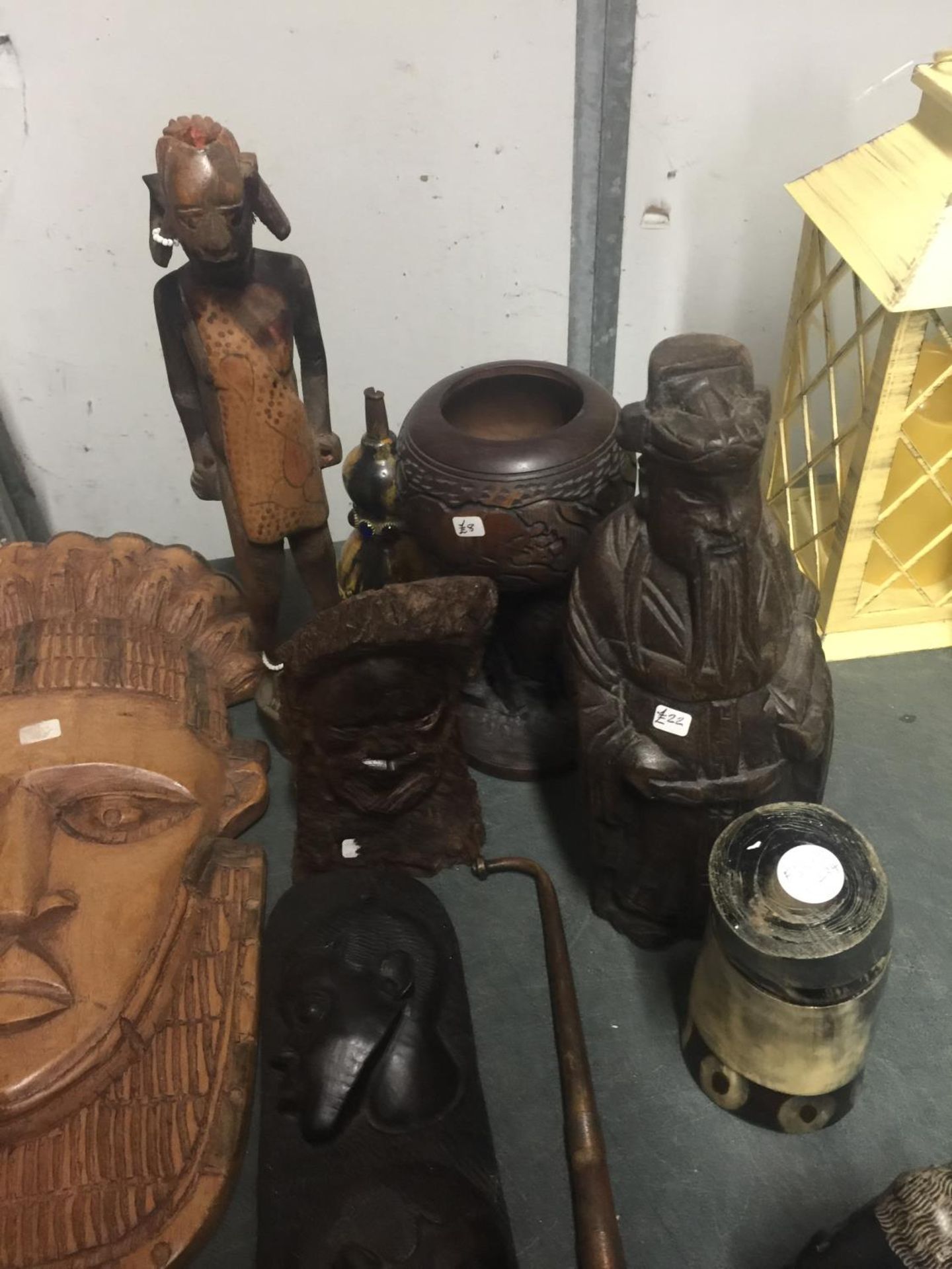 A COLLECTION OF TREEN ITEMS TO INCLUDE CARVED WALL PLAQUES, A TREEN BUST 'ELEPHANT' GOBLET, ELEPHANT - Image 3 of 4