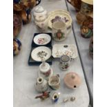 A QUANTITY OF ITEMS TO INCLUDE ROYAL WORCESTER BOXED PIN TRAYS, GINGER JARS, POOLE POTTERY '