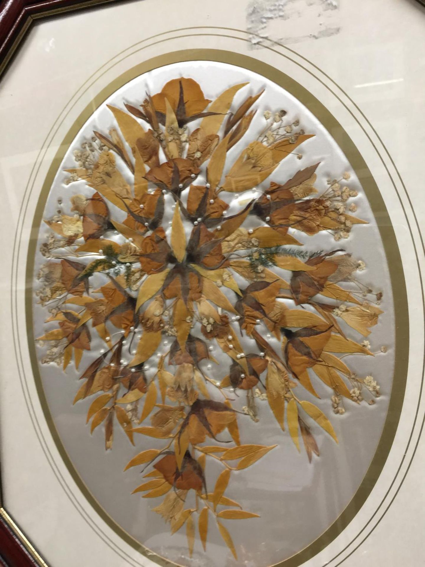 A 'LEAF' PICTURE ON CUSHIONED BACKGROUND IN AN OCTAGONAL FRAME - Image 2 of 4