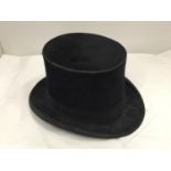 A VINTAGE W. H. MITCHELL & SON HATTERS & HOSIERS LONGTON HANLEY TOP HAT
