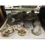 A LARGE COLLECTION OF VINTAGE CHINA AND CERAMIC CUPS, SAUCERS, PLATES, ETC TO INCLUDE MYOTT,