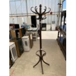 A MID 20TH CENTURY BENTWOOD HAT/COAT STAND