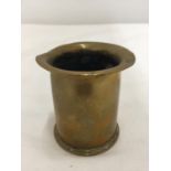 A SMALL BRASS TRENCH ART VASE HEIGHT 7.5CM