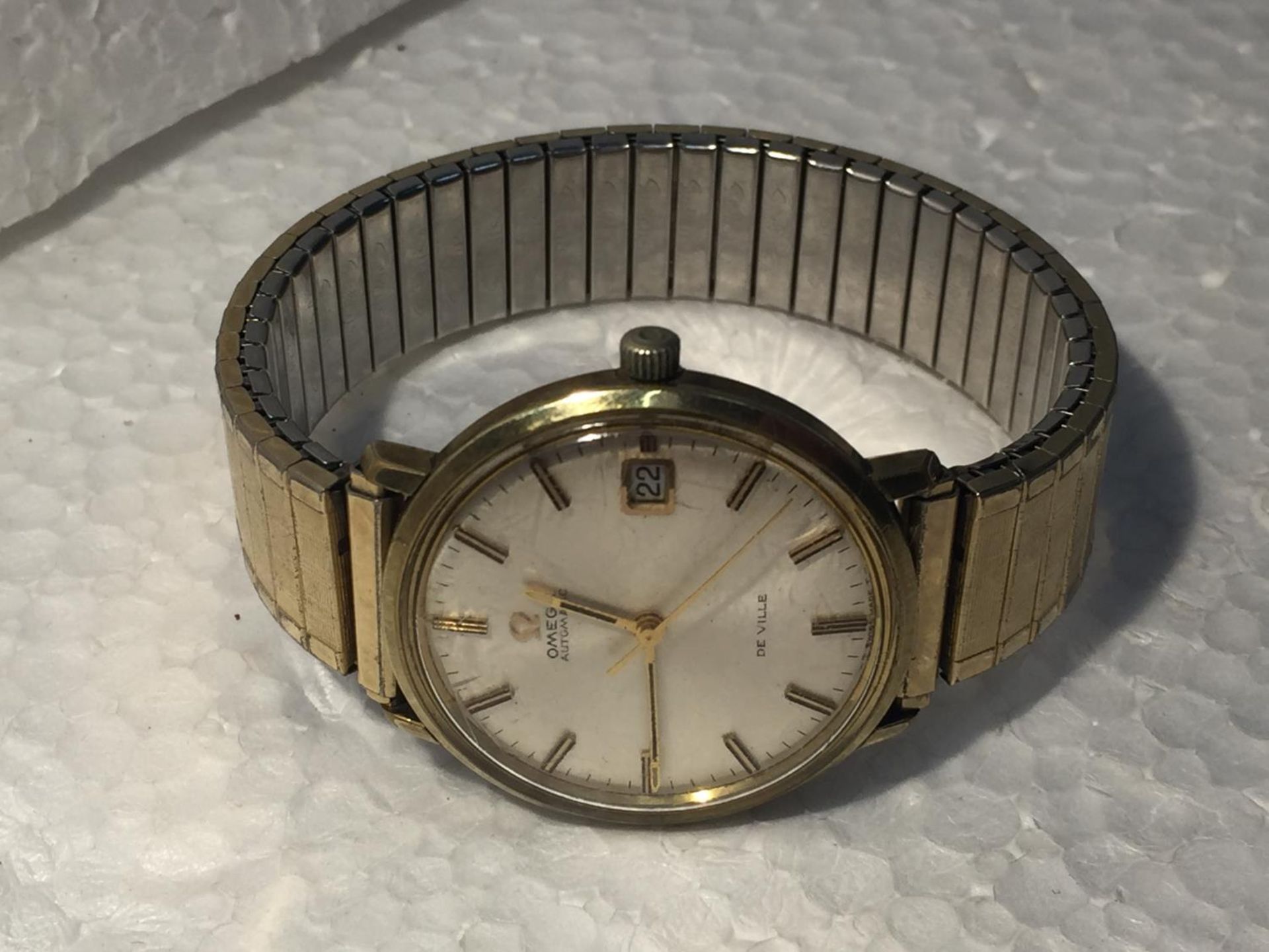 A VINTAGE OMEGA AUTOMATIC DE VILLE WATCH POSSIBLY 9CT GOLD WRIST WATCH IN WORKING ORDER WHEN - Image 7 of 7