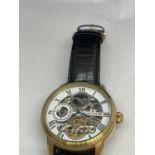 A THOMAS EARNSHAW GENTS AUTOMATIC WRIST WATCH - WORKING AT TIME OF CATALOGING BUT NO WARRANTY GIVEN