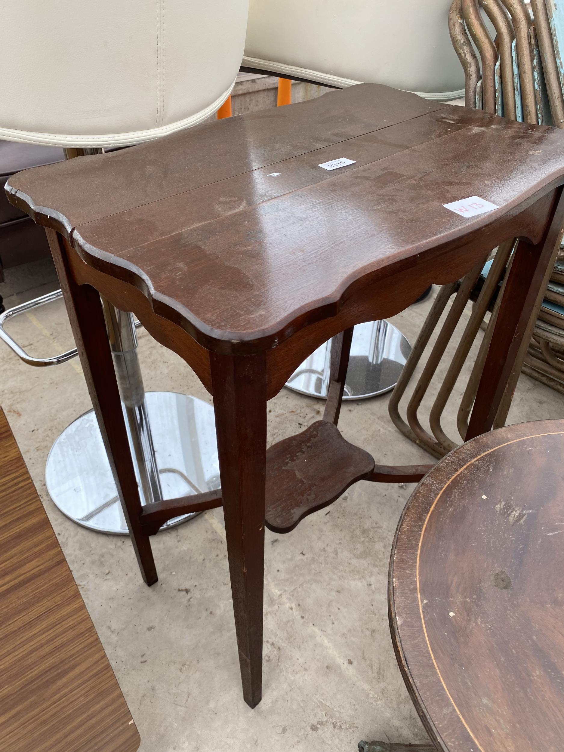 A MODERN FORMICA TOP DROP-LEAF TABLE AND LLOYD LOOM BEDROOM CHAIR - Image 4 of 5