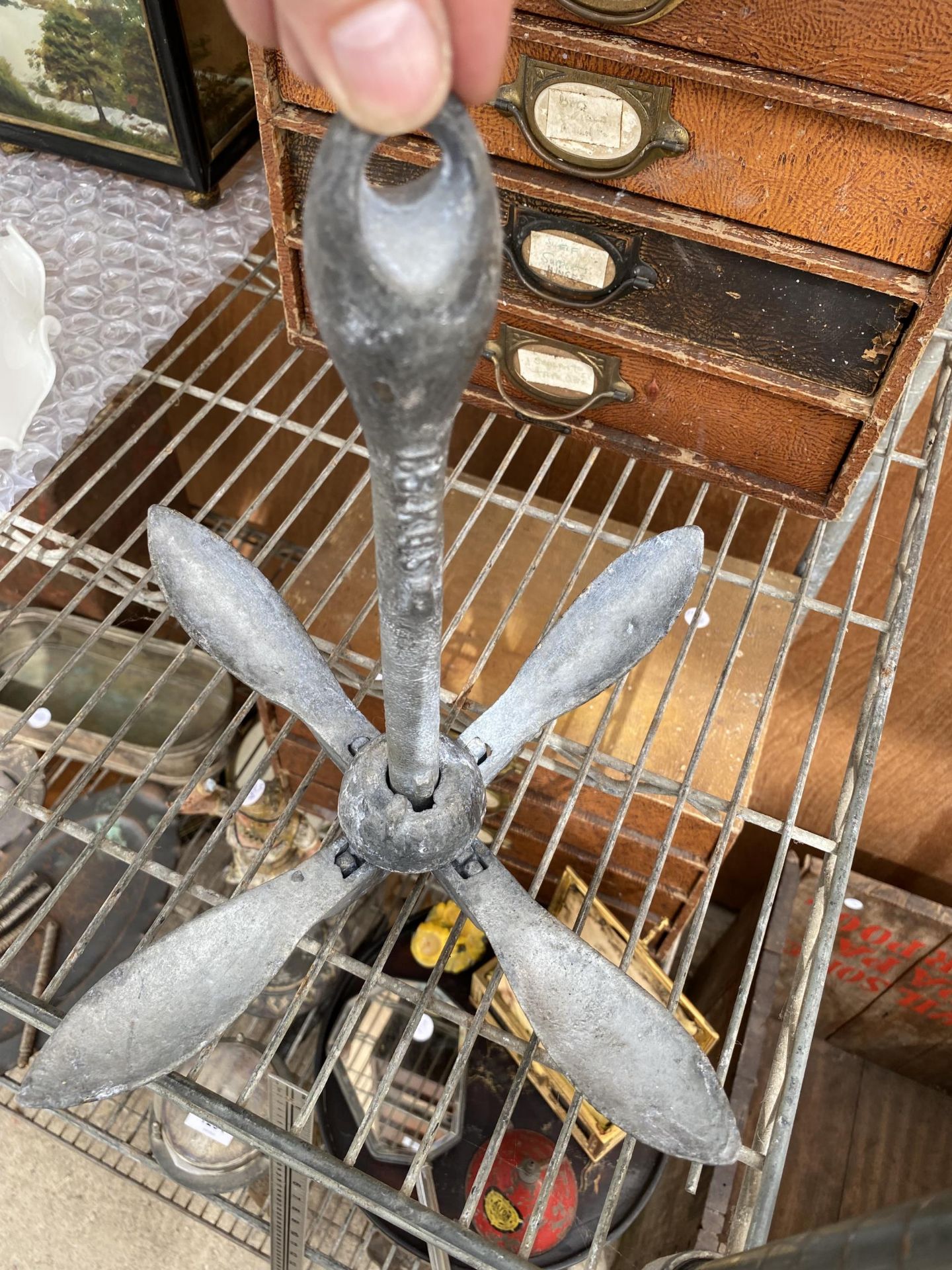 A VINTAGE METAL FOLDING ANCHOR - Image 3 of 4