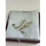 A PAIR OF 9 CARAT GOLD EARRINGS IN A PRESENTATION BOX