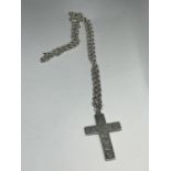 A MARKED SILVER ROPE CHAIN AND CROSS NECKLACE