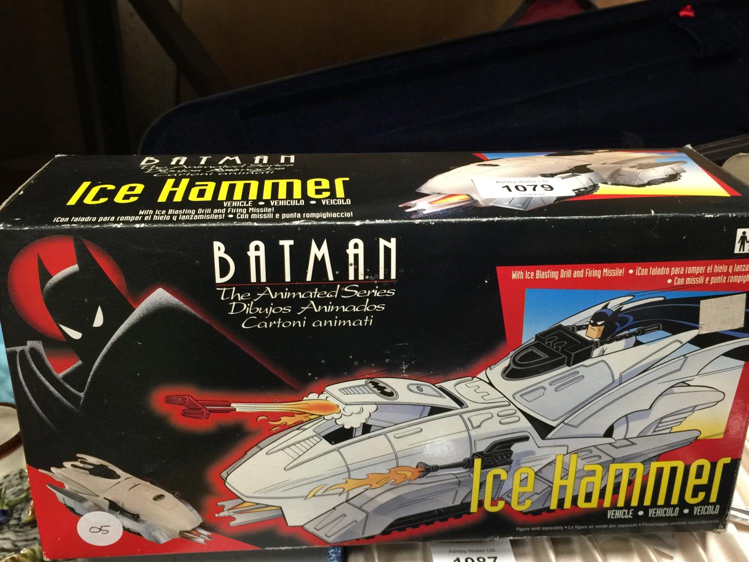 A VINTAGE BATMAN ICE HAMMER VEHICLE FROM THE ANIMATED SERIES BY KENNER