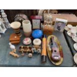 AN ECLECTIC MIX OF ITEMS TO INCLUDE CLOCKS, BRASS FROGS AND MINITURE INSTRUMENTS ETC